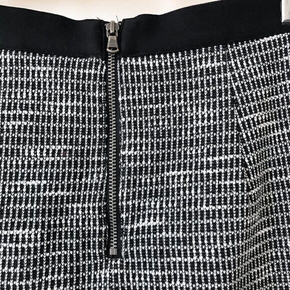 Club Monaco textured zipper skirt size 00 - Picture 5 of 8